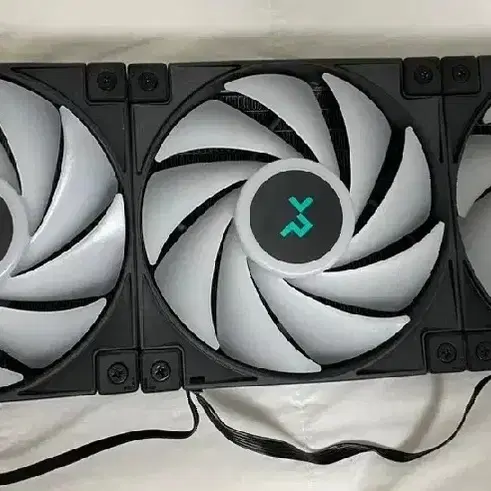 DEEPCOOL LS720 수냉쿨러 팝니다.