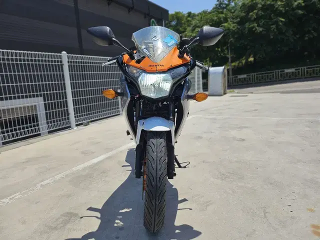 11년식 cbr125 판매합니다.