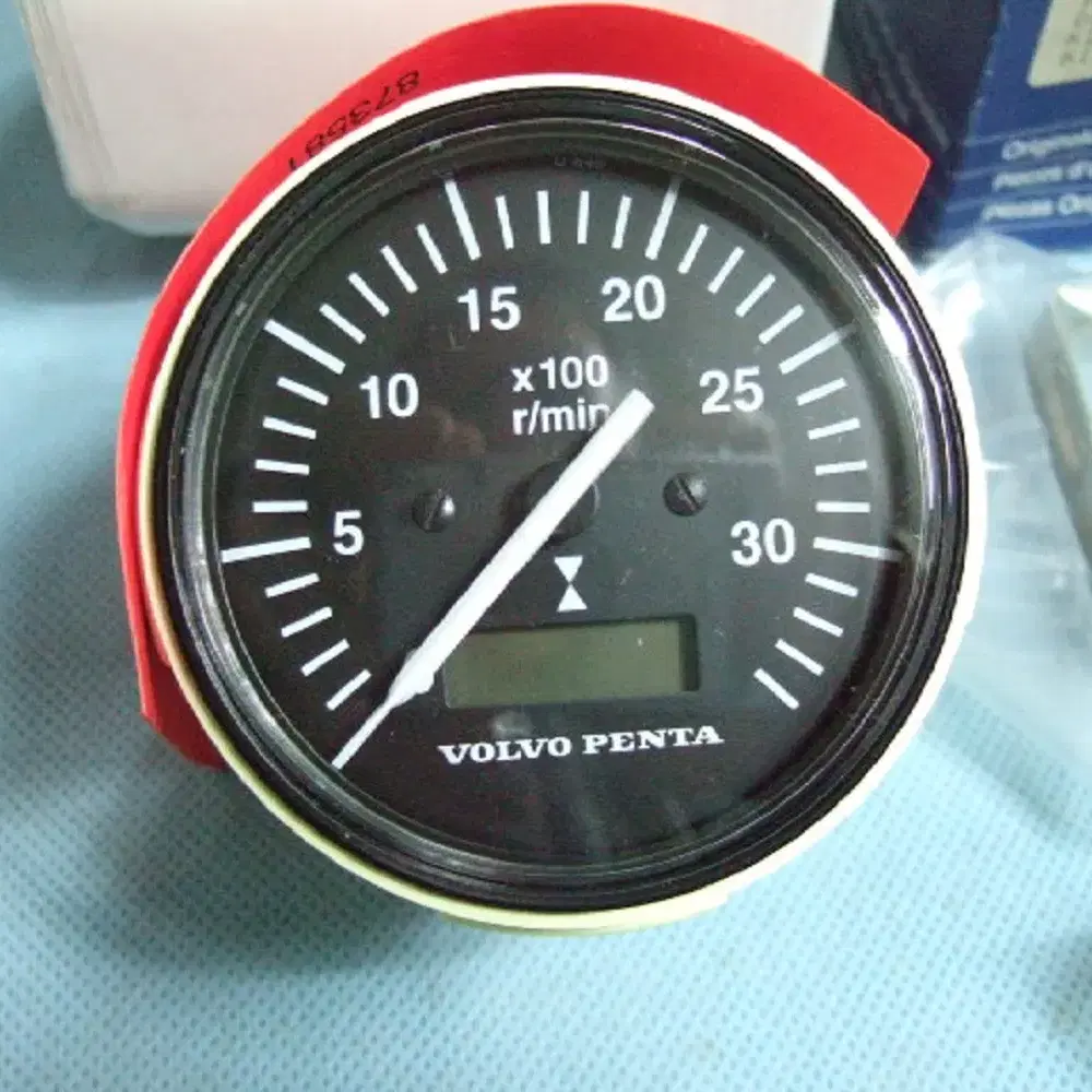 VOLVO PENTA TACHO METER.876750-1