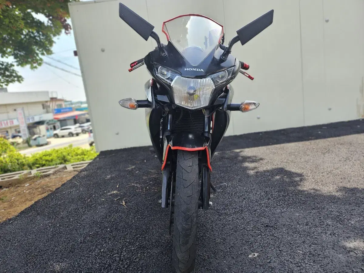 14년식 cbr125 판매합니다.