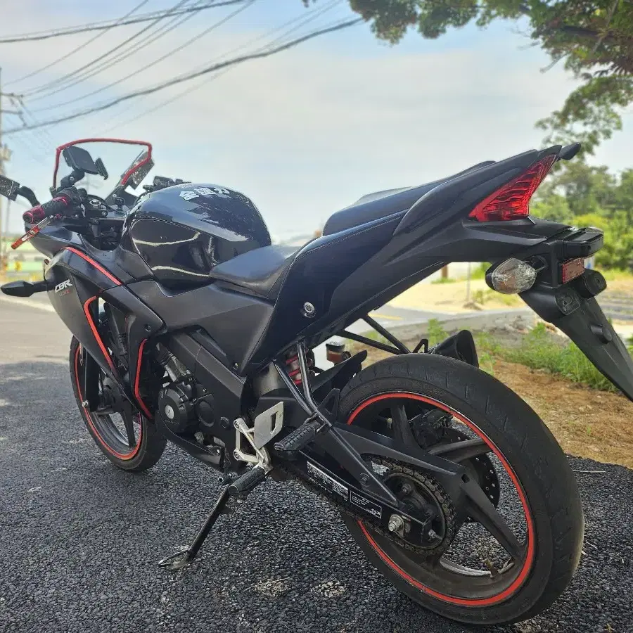 14년식 cbr125 판매합니다.