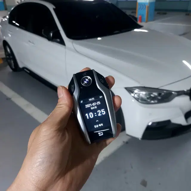 여수시 BMW F바디 G바디 차키 액정 터치 고화질 칼키 스마트키로 개조