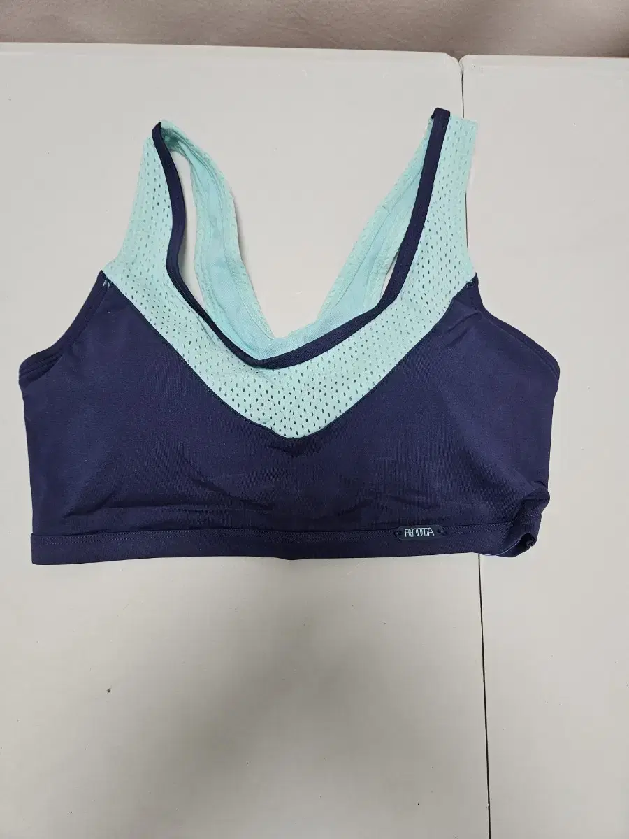 Lenoma swimsuit top