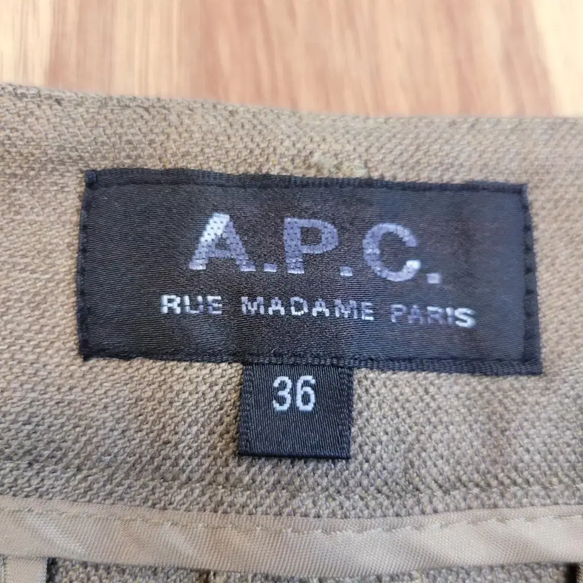 A.P.C 아페쎄 카키 숏팬츠