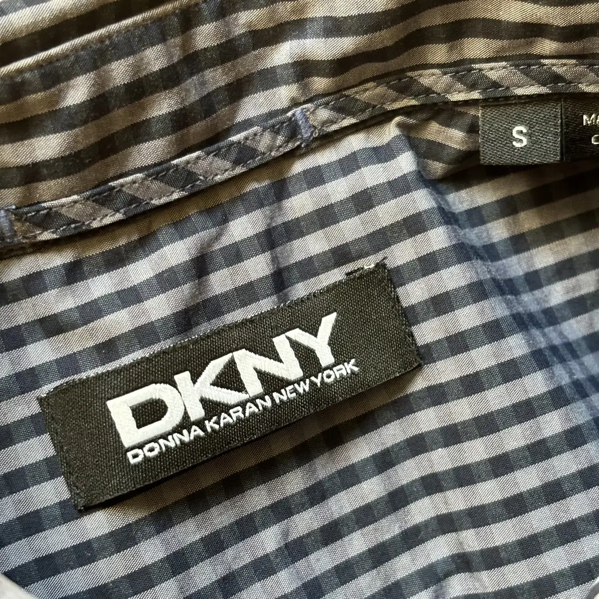 DKNY 슬림핏 S 캐주얼 셔츠 디테일 정품