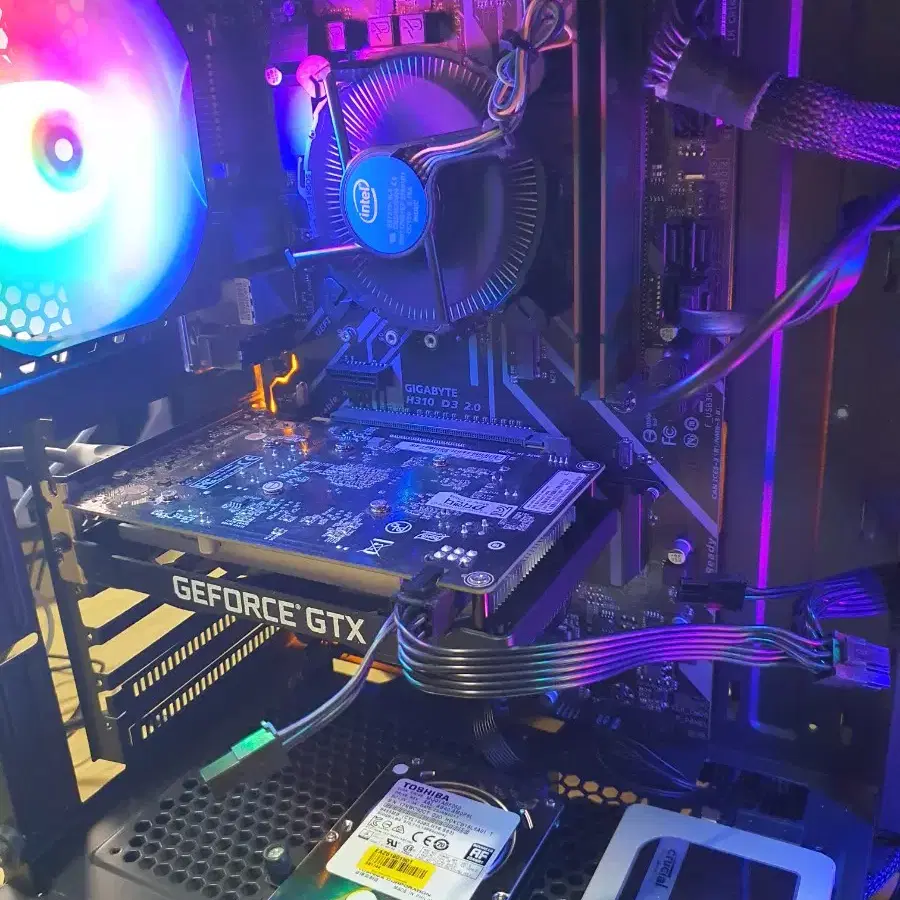 i7 8700 램 16g ,gtx 1650