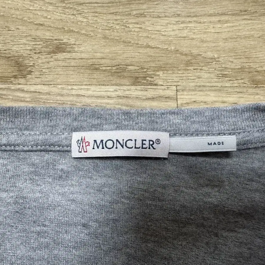 몽클레어(Moncler) 라운드 반팔 티셔츠