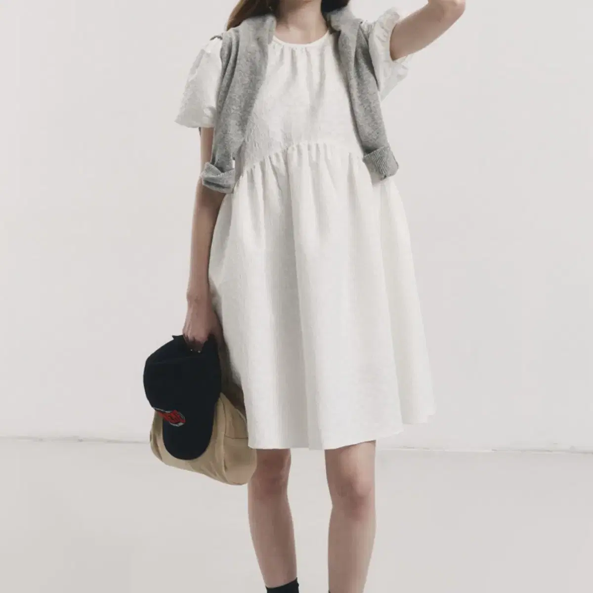 던스트 VOLUME PUFF DRESS WHITE