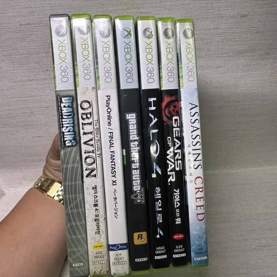 xbox360 헤일로4,기어스오브워,엘드스크롤,총8개일괄