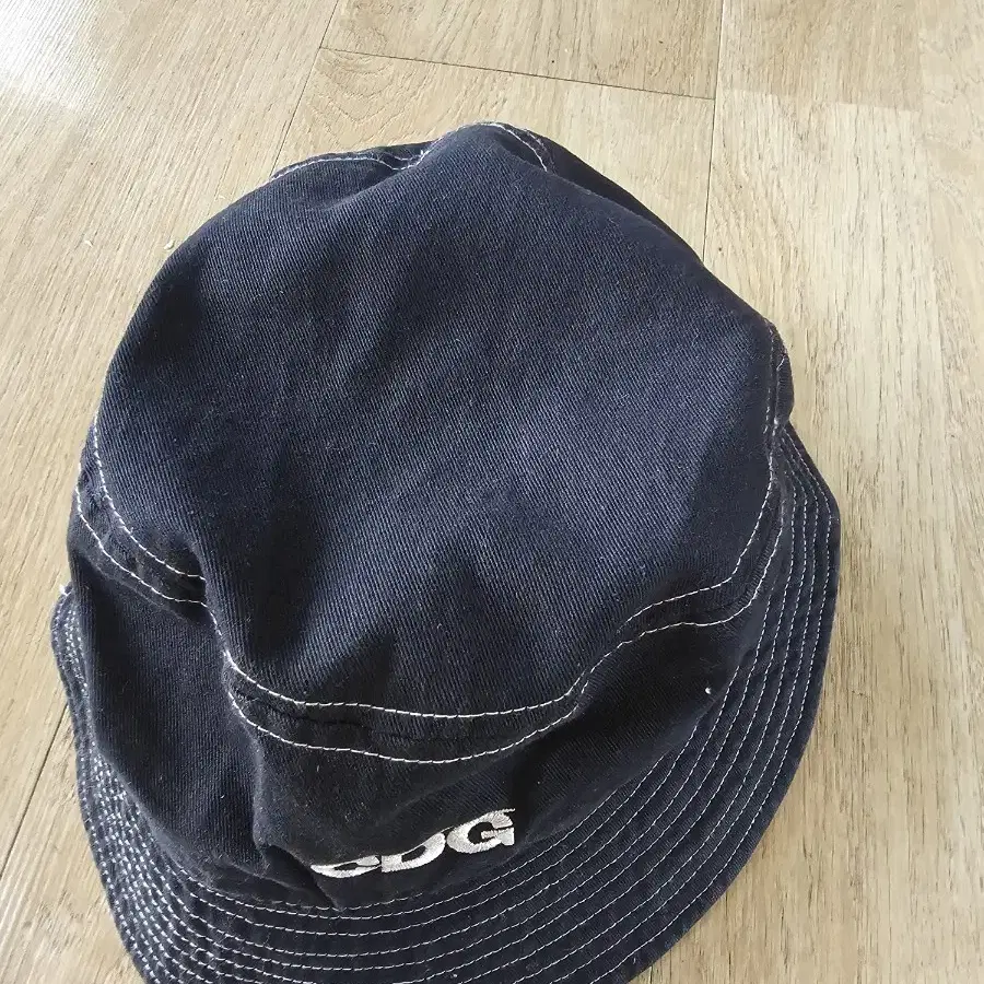 CDG 버킷햇 네이비