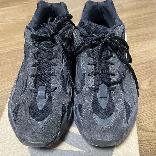 Yeezy Boost 700 V2 Vanta 2019 [265]