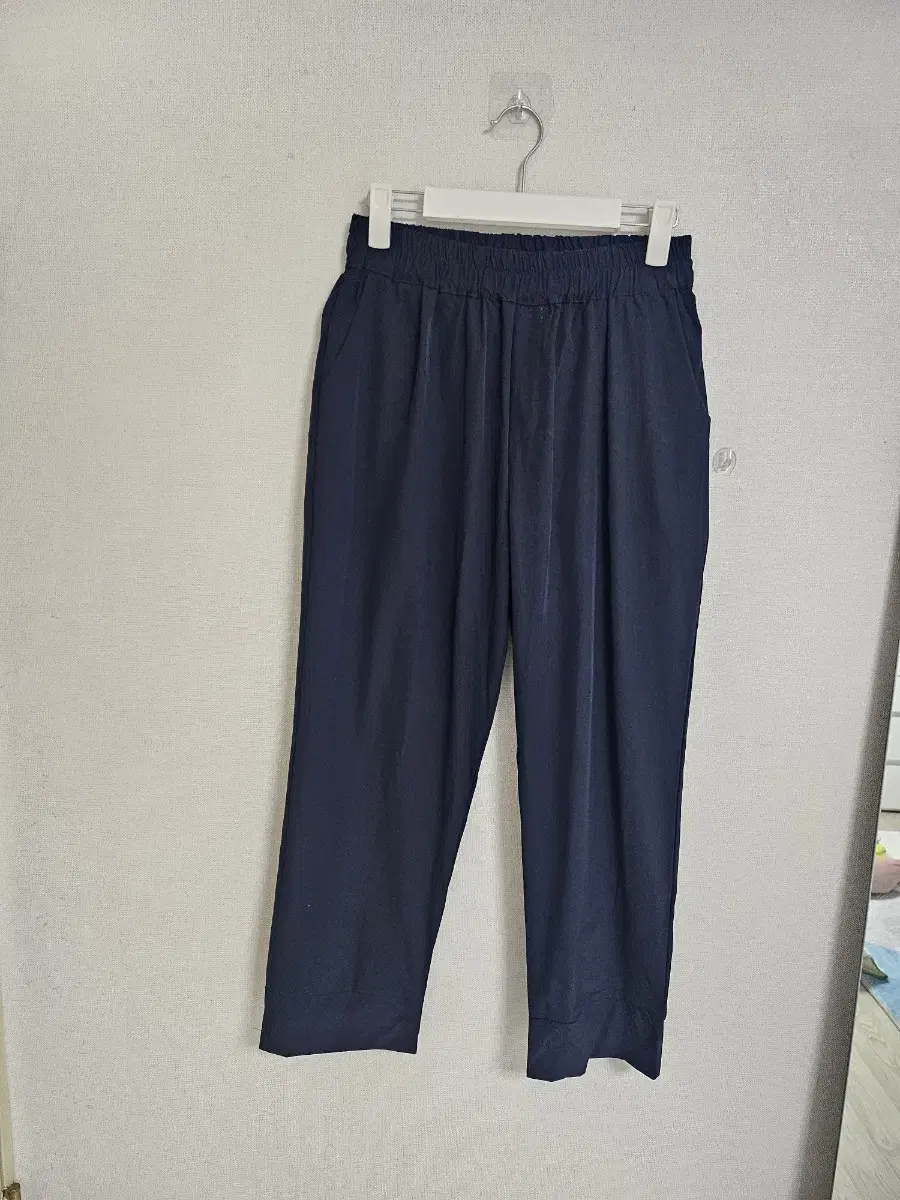 66-77 New Products Navy Banding Thin Spandex Pants