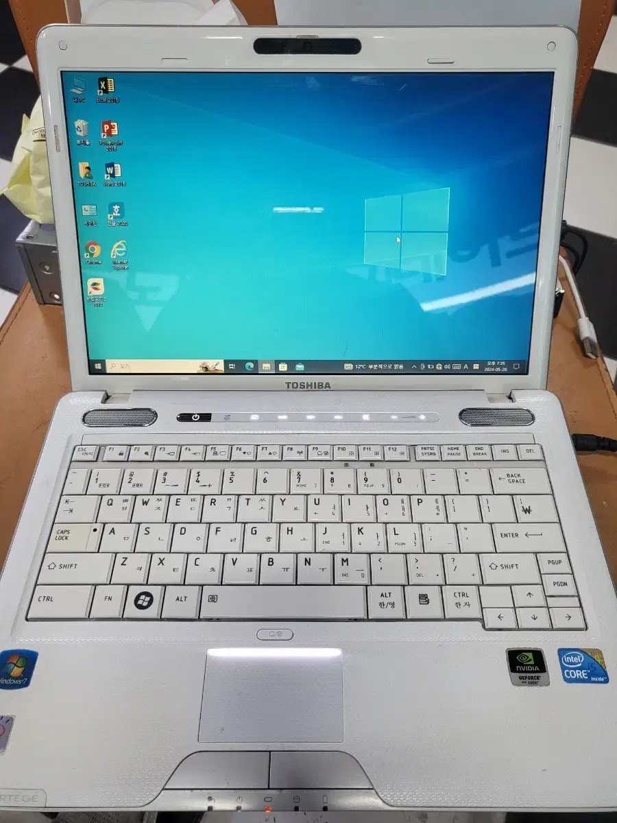 도시바 PORTEGE M900 I5 윈도우10 13인치 노트북