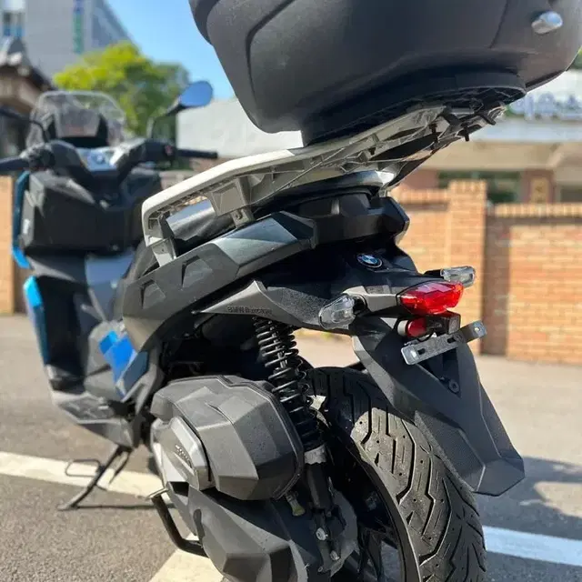 BMW C400X