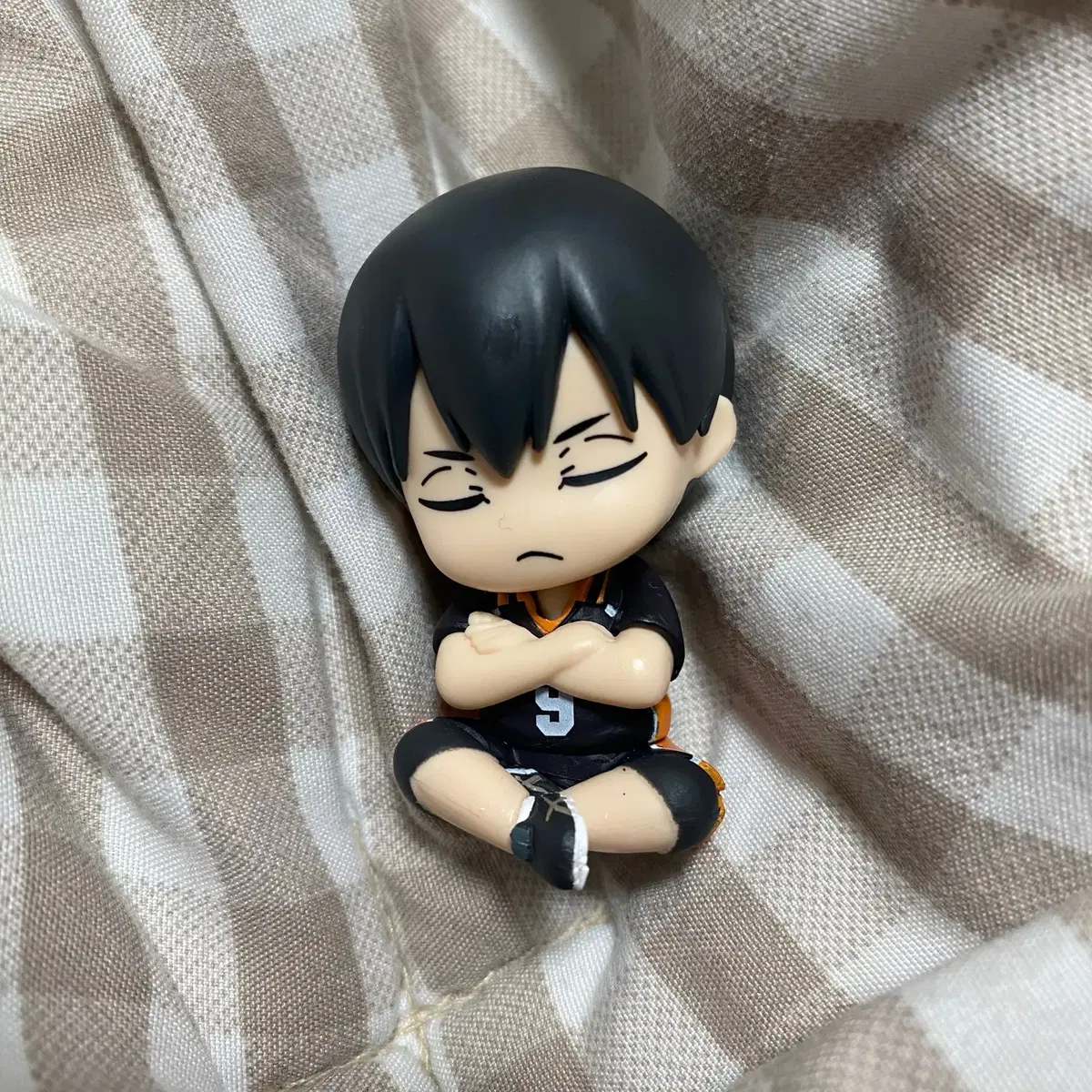 Kageyama Shoulder Thump Figure