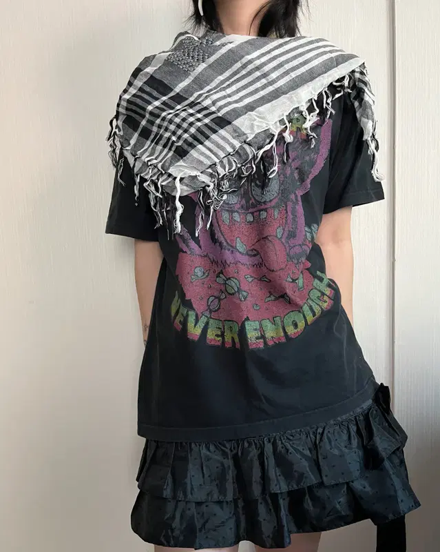 Check pattern fringe scarf