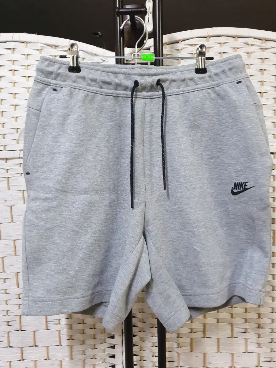 (1911) NIKE Nike Sport Techpack Vahn 80 M