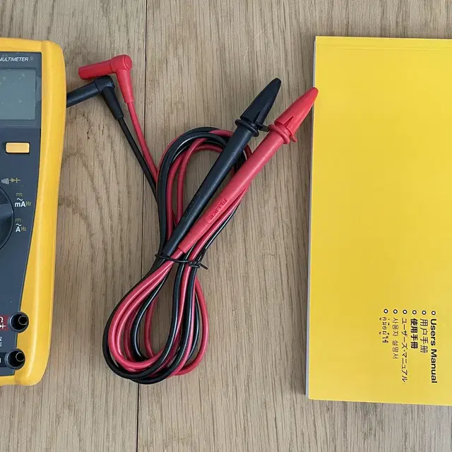 FLUKE 177 True-rms multimeter