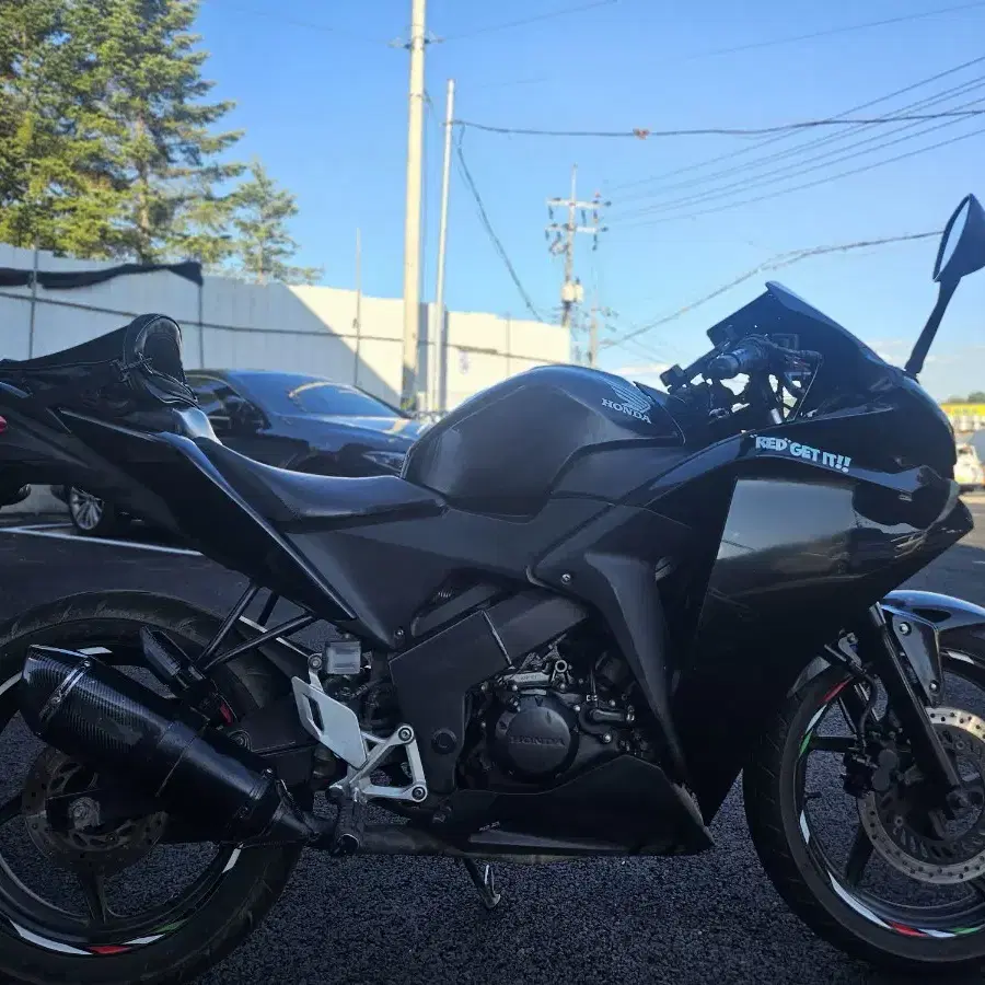 11년식 cbr125 판매합니다.