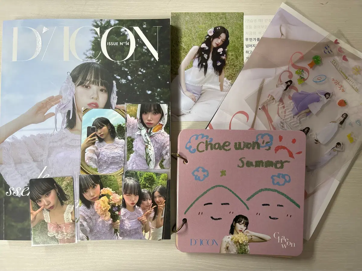 Le sserafim dikon chaewon A photocard, yunjin postcard incl.