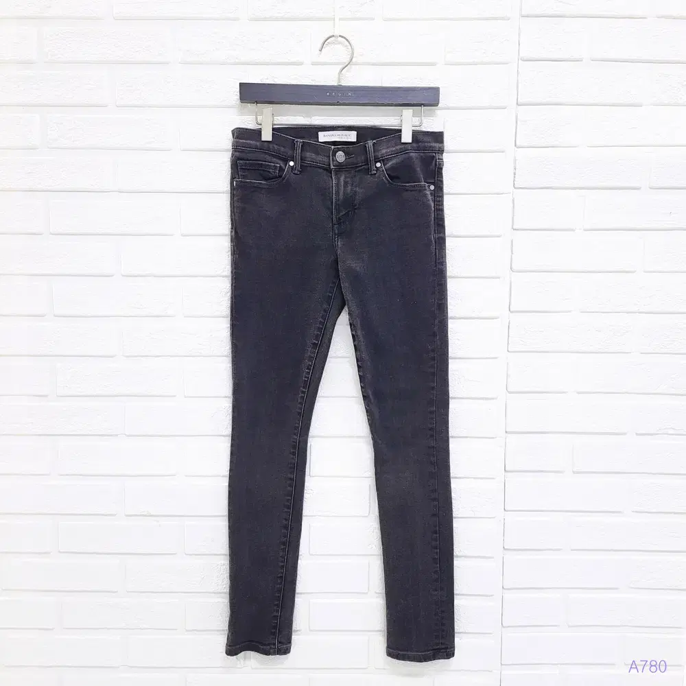 Banana Republic Denim Pants (A780) from 4,900 won (26 inches)