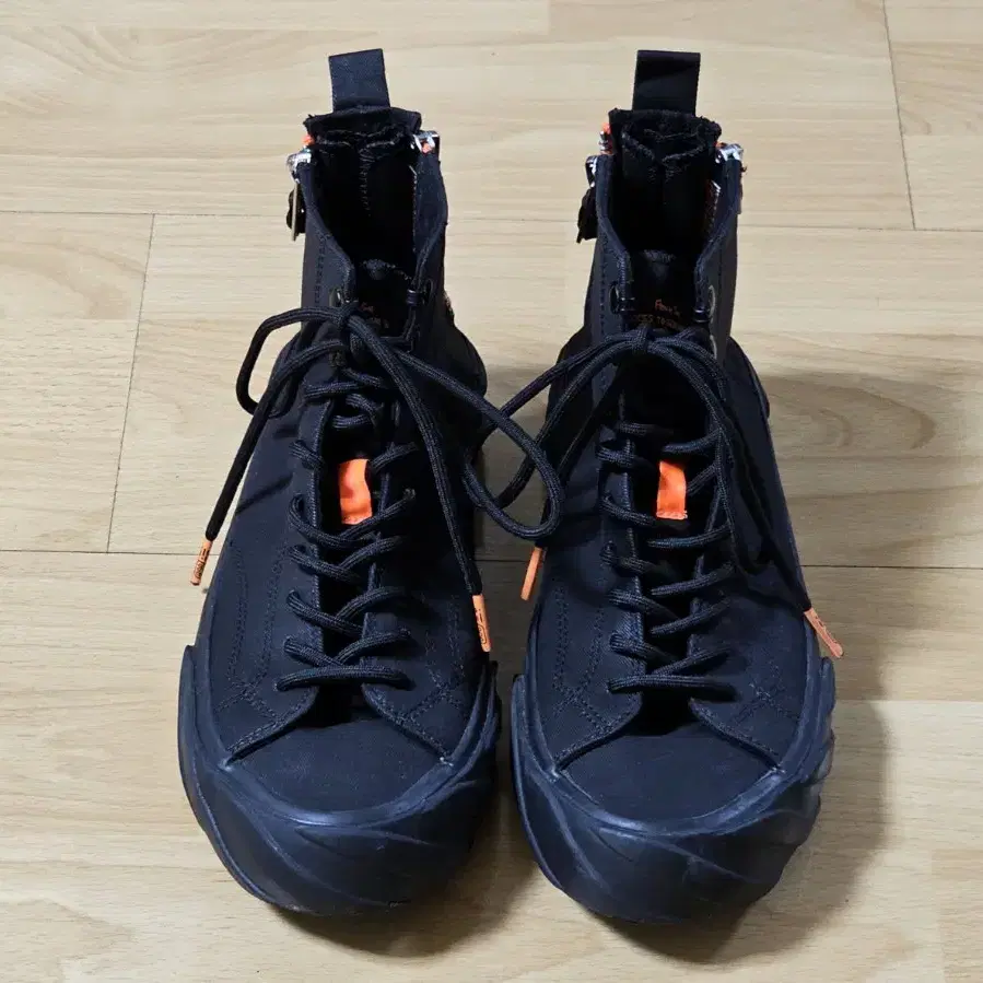 에이지 탑 스니커즈 TOP SNEAKERS BLACK/ORANGE 260