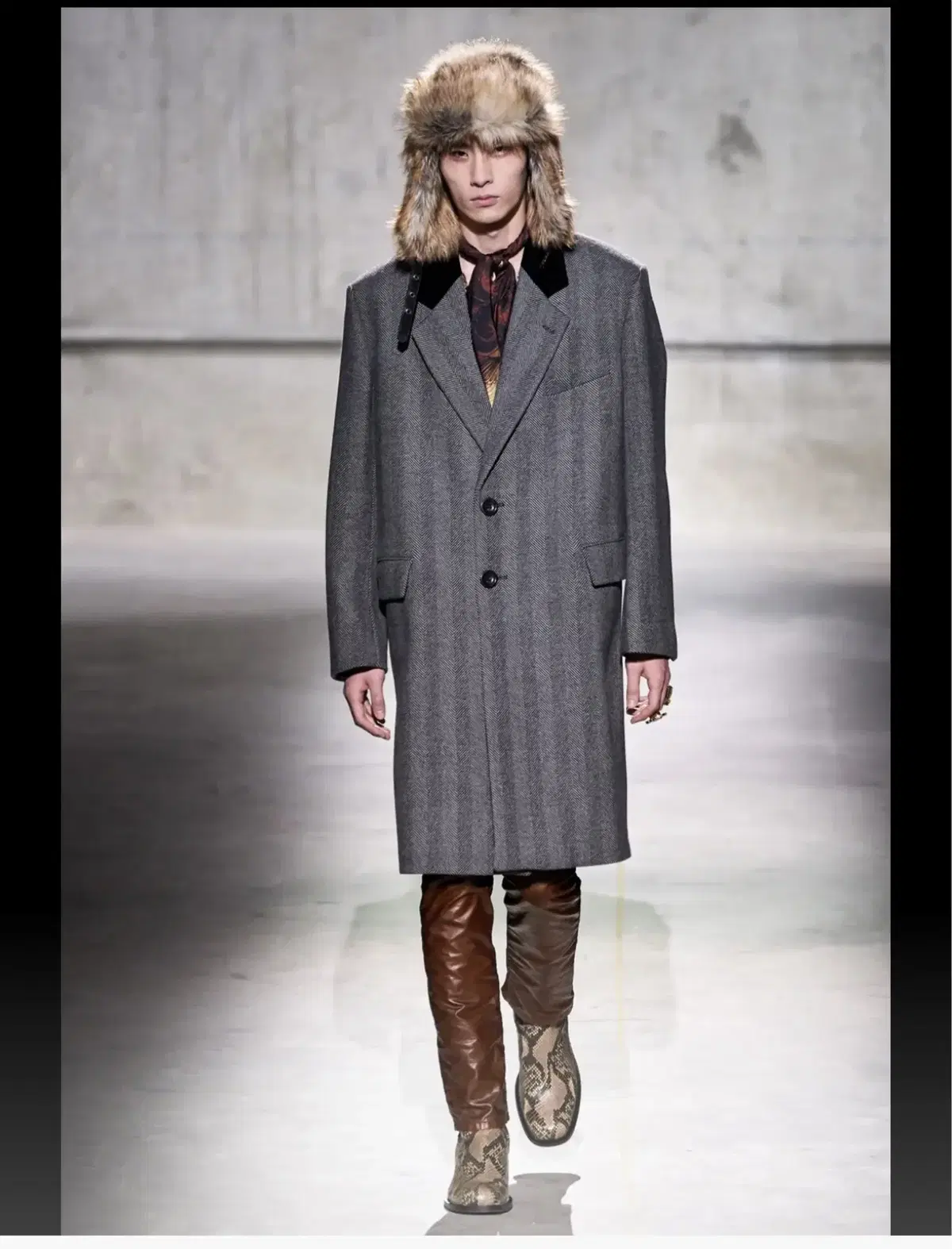 Dris vahn Norton 20FW Runway Coat