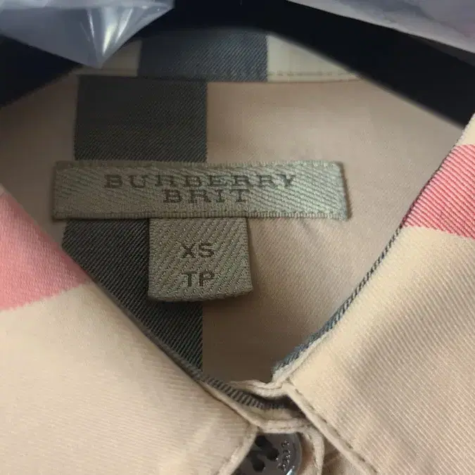 burberry brit 뉴클래식체크셔츠xs