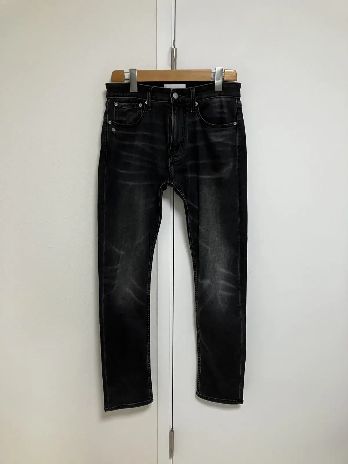 Calvin Klein Jins Charcoal Skinny Fit Denim