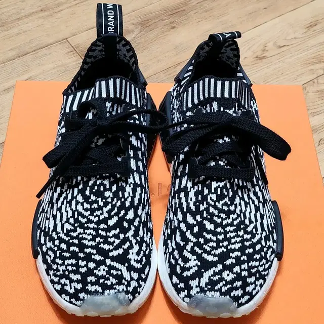 아디다스 NMD R1 PK 프라임니트 지브라 블랙