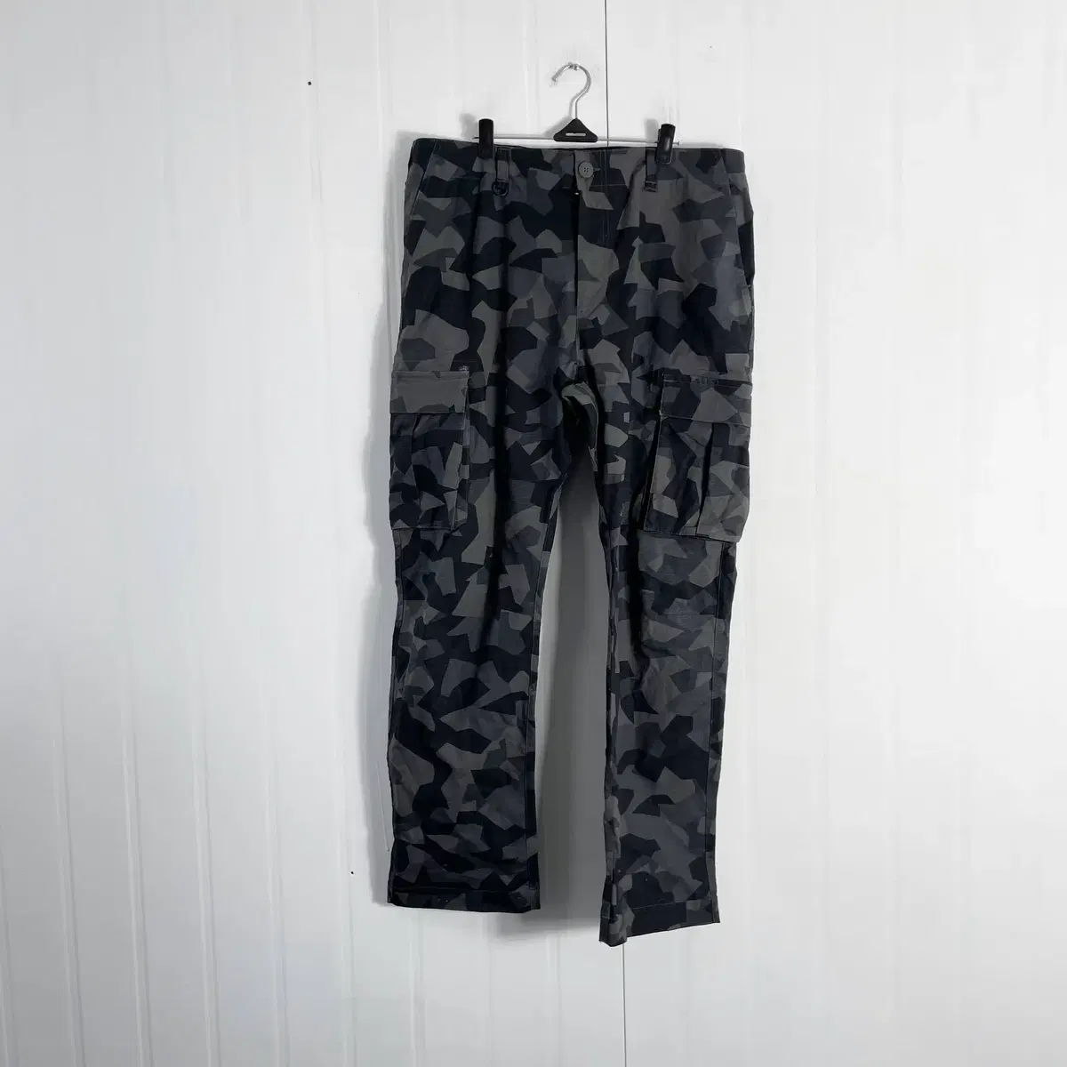 A1 Nike Men's Cargo Pants Size 37