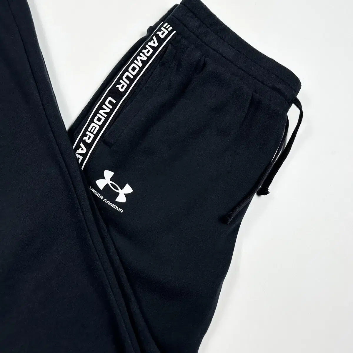 Under Armour Black Training Cotton Jogger Pants (XL)