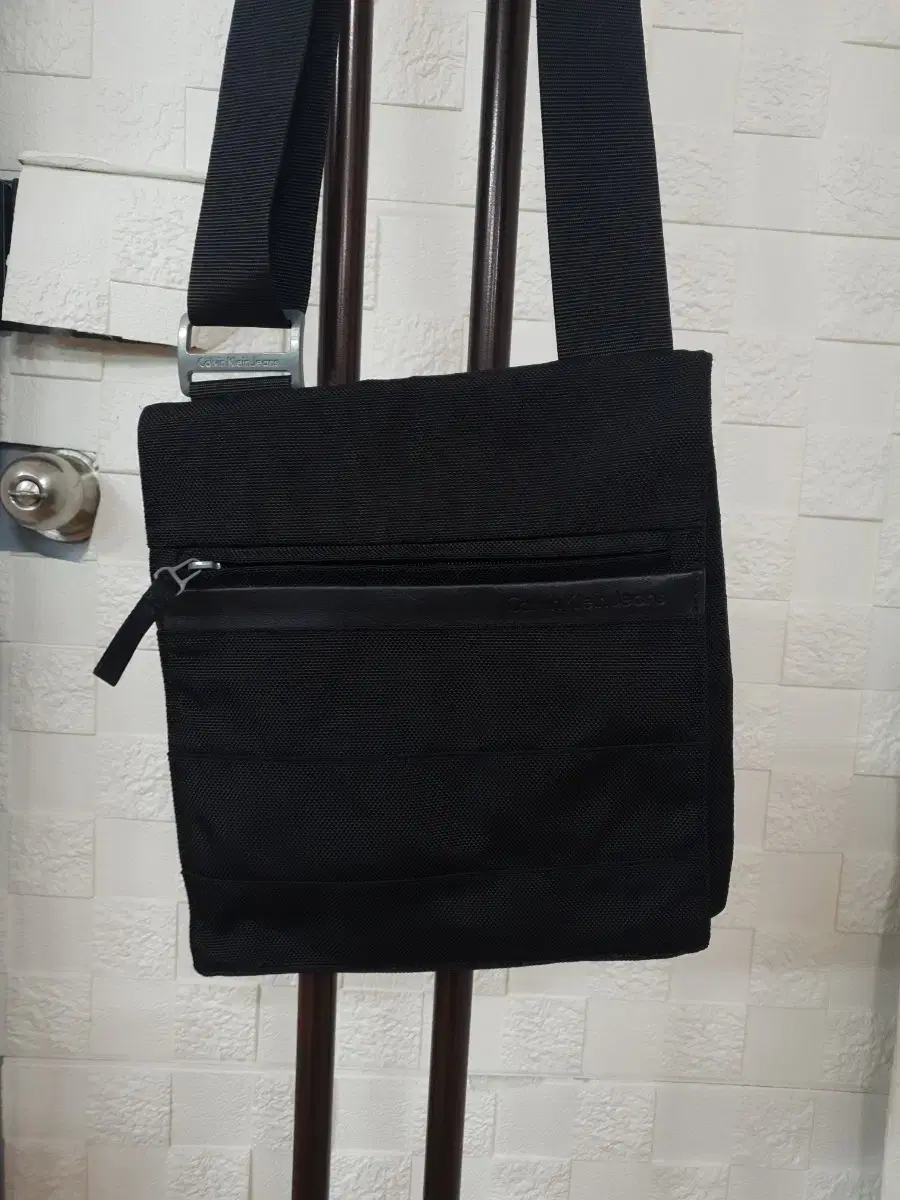 Kelvin Klein Side Bag