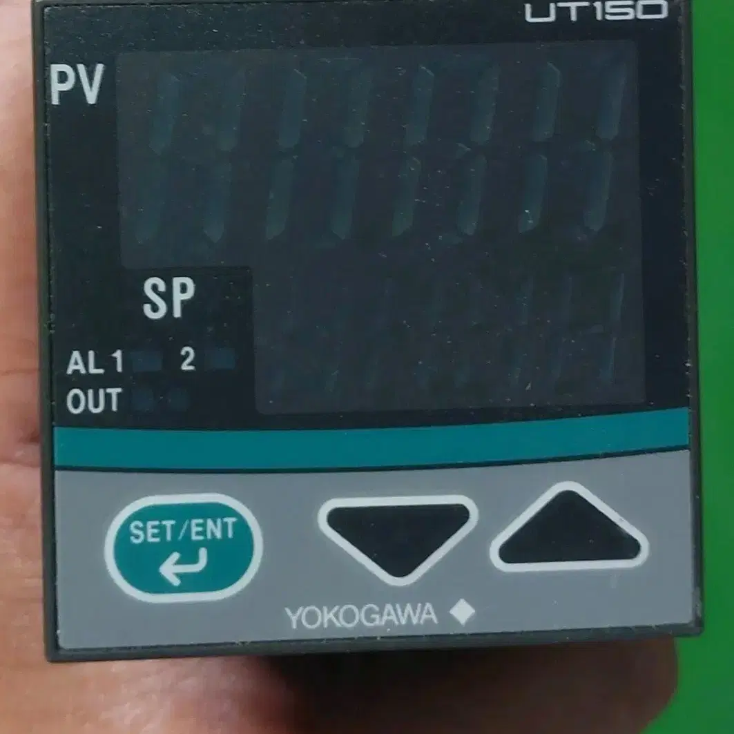 YOKOGAWA UT150-AN CONTROLLER