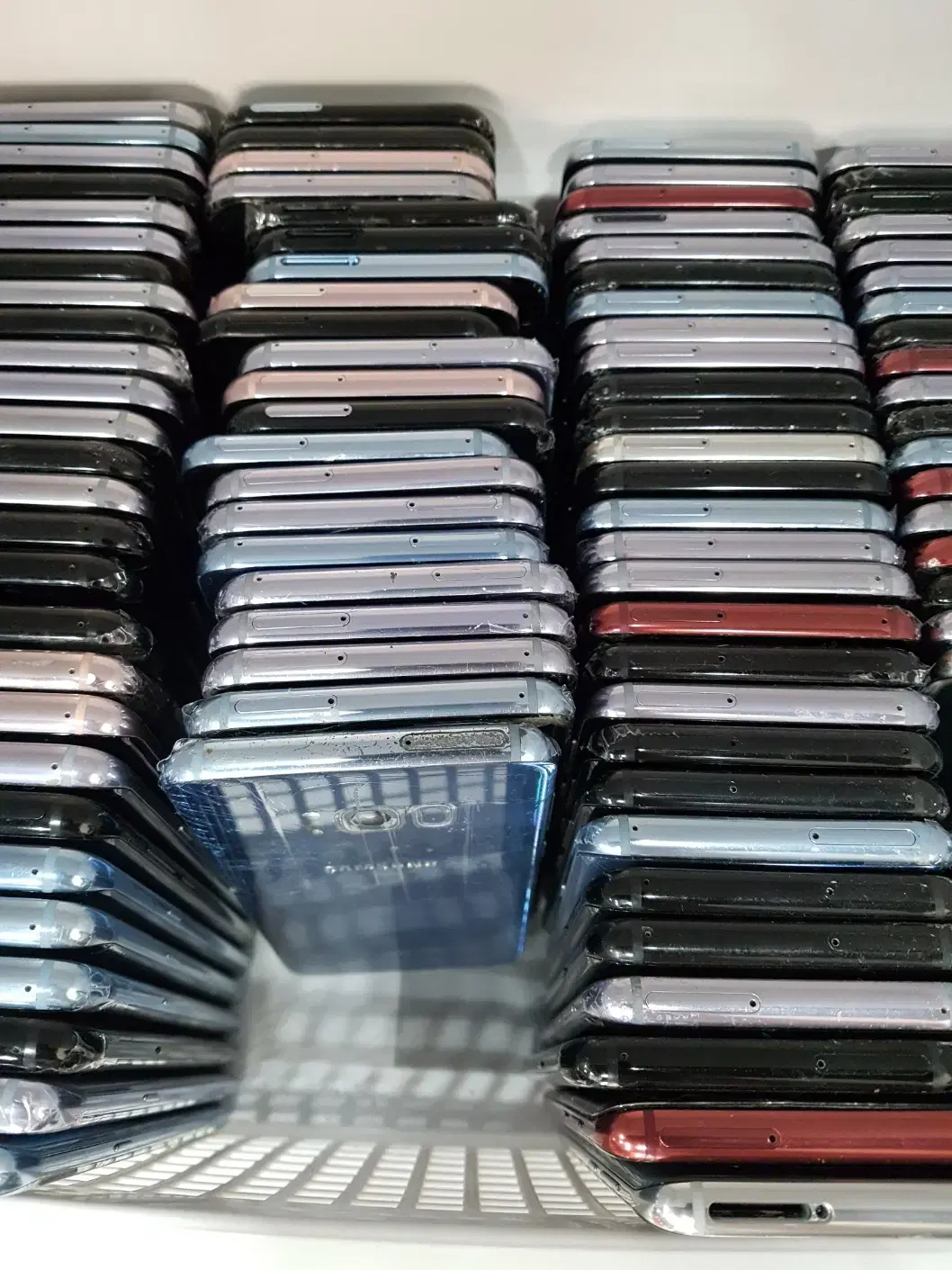 Used phones Galaxy S8, S8 Plus, S9, S9 Plus, Note 8, Note 9, V30 are on sale