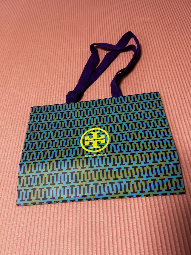 토리버치 TORY BURCH 쇼핑백 판매합니다.  - 사이즈 : 30.5