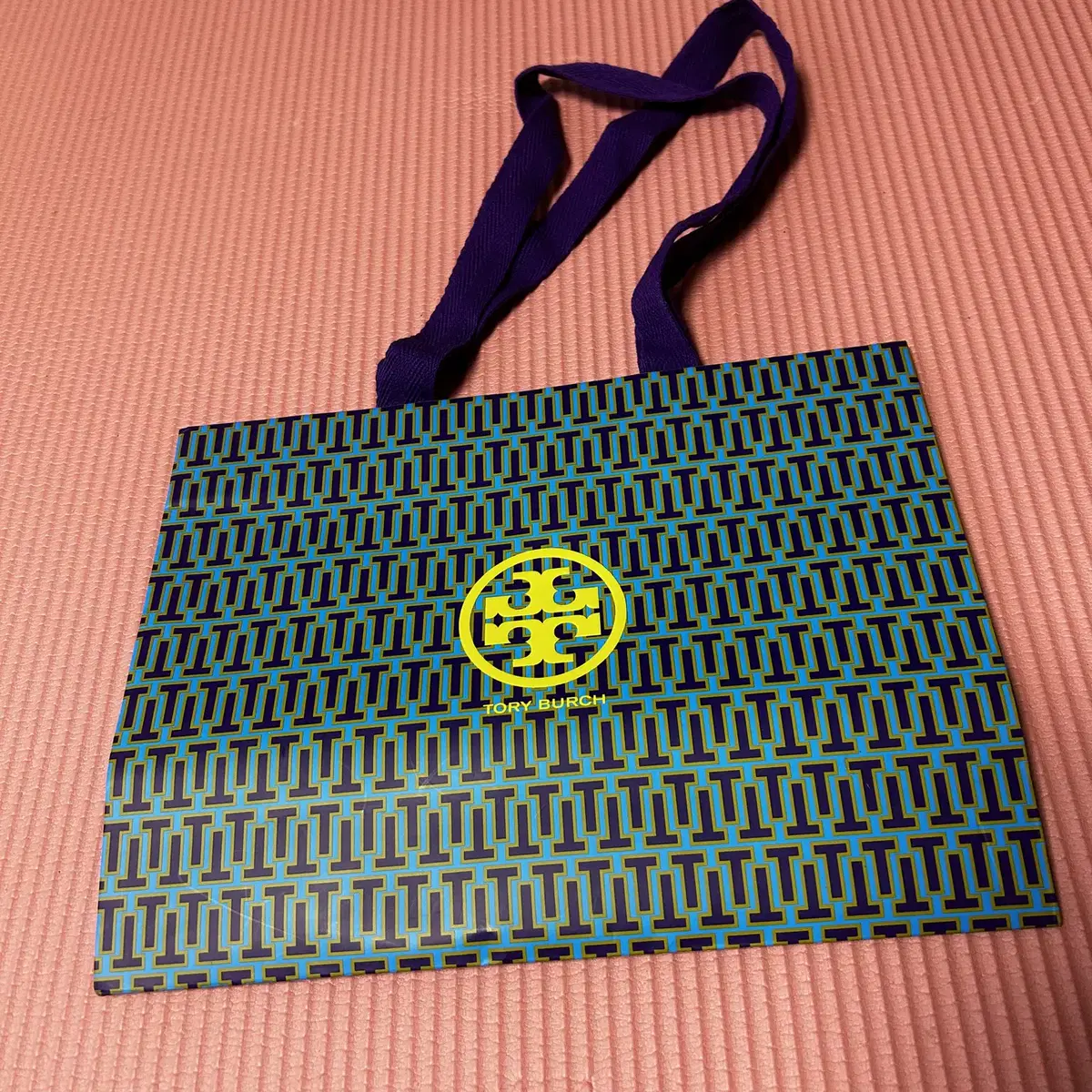 토리버치 TORY BURCH 쇼핑백 판매합니다.  - 사이즈 : 30.5