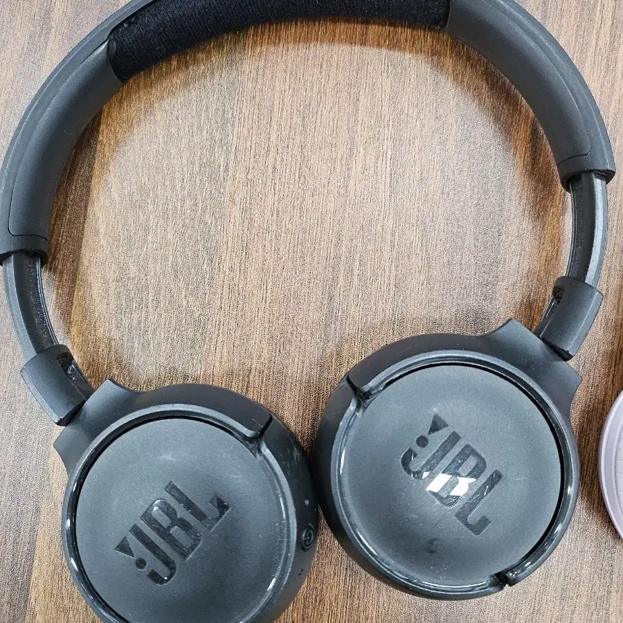 JBL 튠즈 500BT 블랙 팝니다