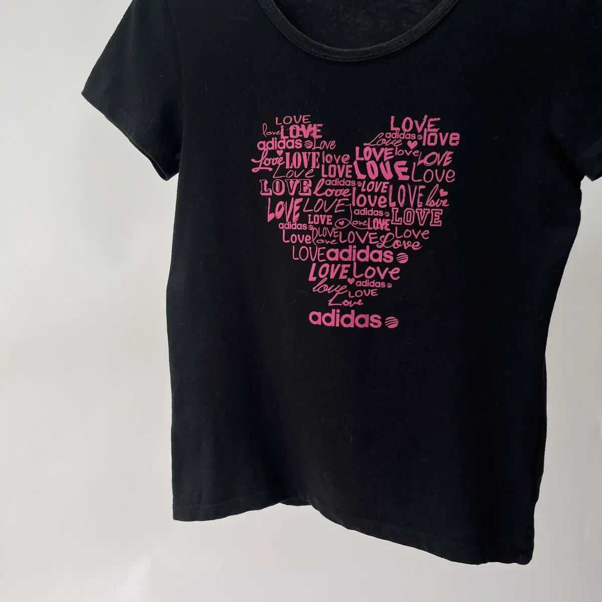 ADIDAS 00's Heart T-shirt