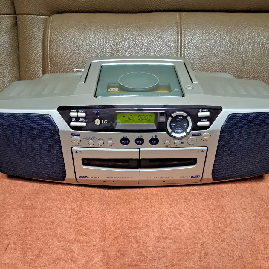 LG CD-810 BOOMBOX