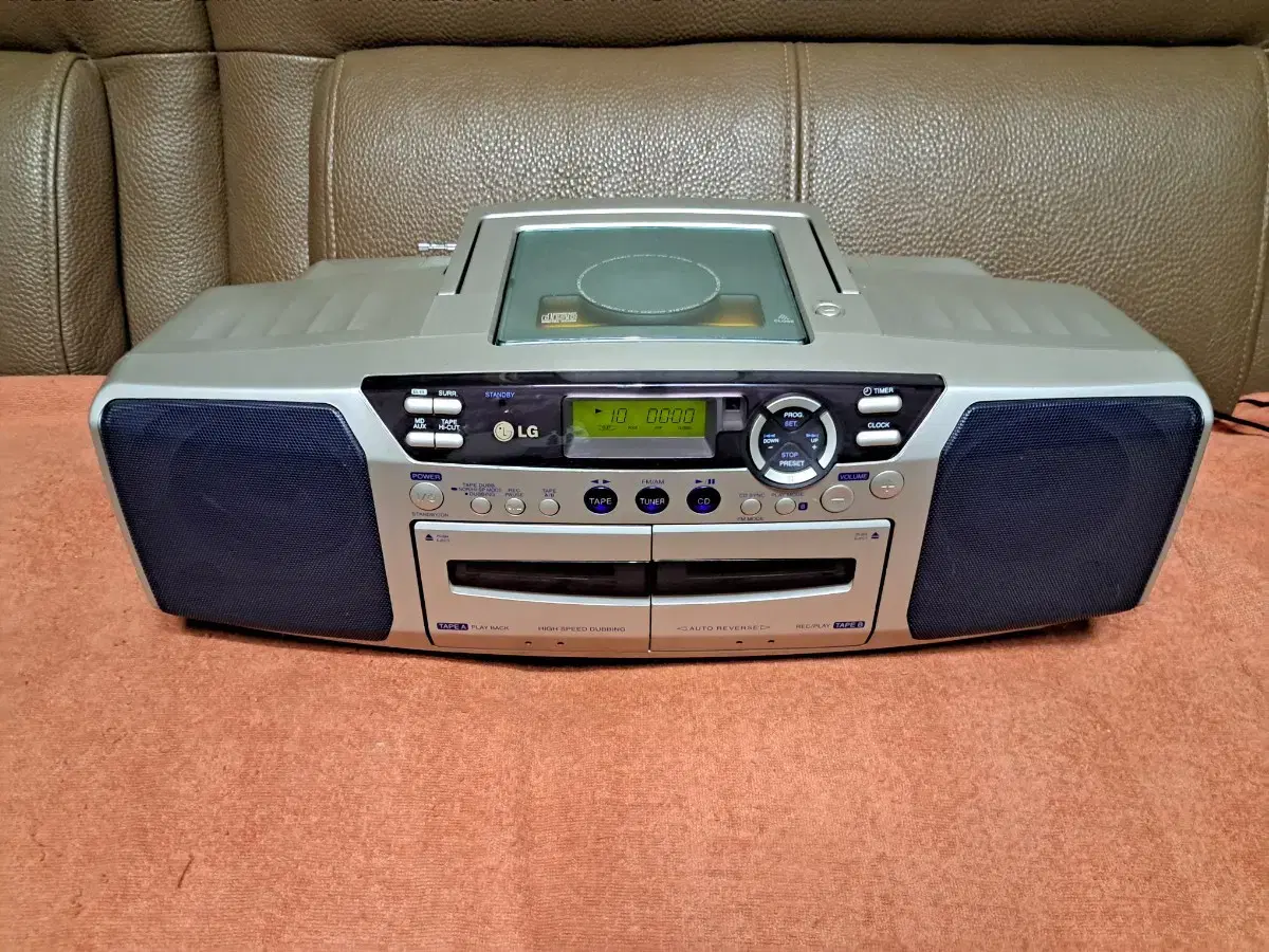 LG CD-810 BOOMBOX