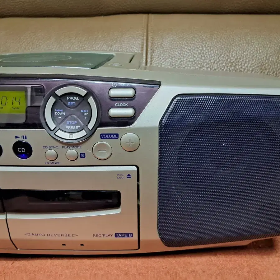 LG CD-810 BOOMBOX