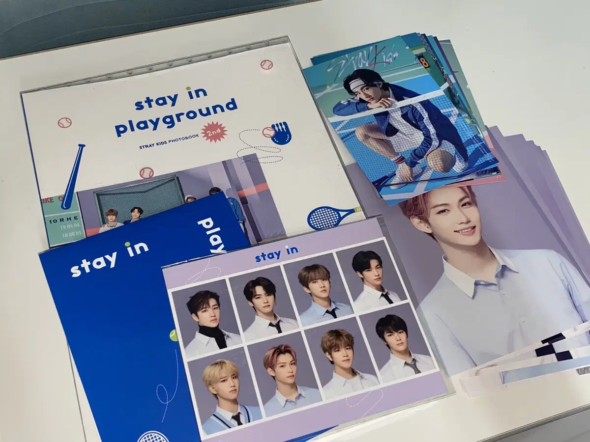 [straykids] playground photobook full set playground wts sells