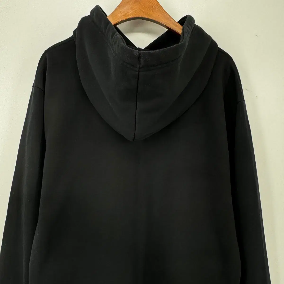 행텐 후드티셔츠 (M size / BLACK)