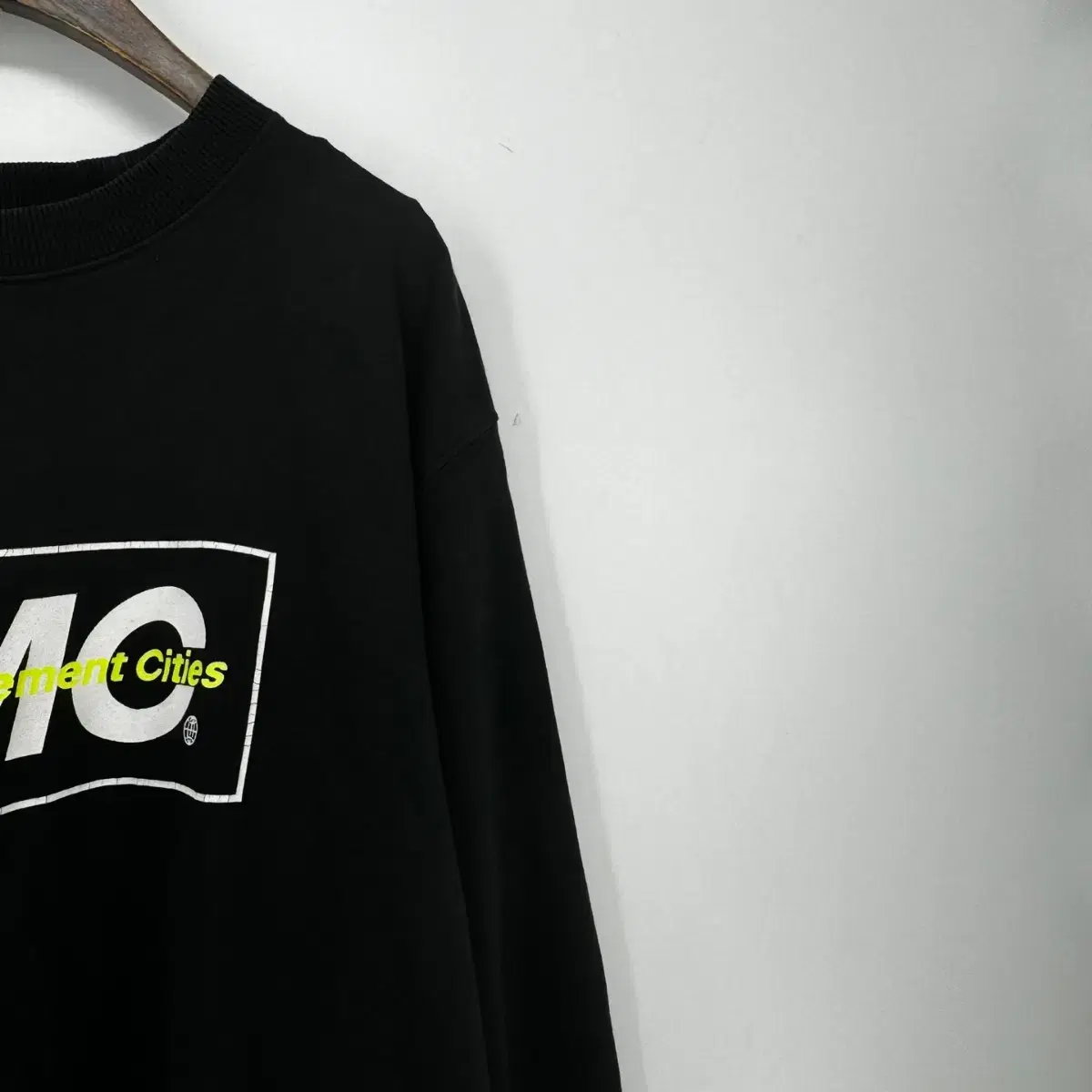 LMC 프린팅 맨투맨 티셔츠 (M size / BLACK)