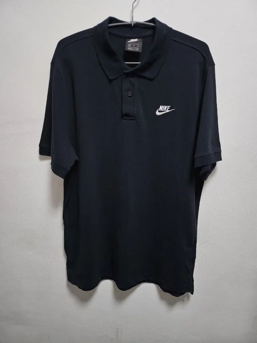 XL Nike Short Sleeve Karati Piketty