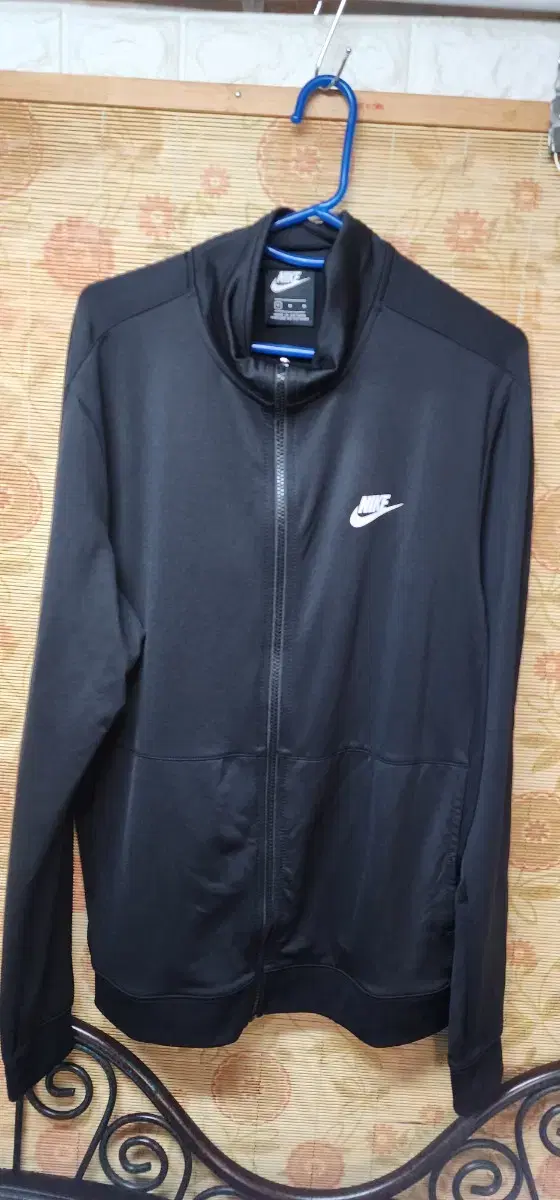 Nike Descent New Balance Kappa Training Zip-Up Jacket Unisex Amount Each