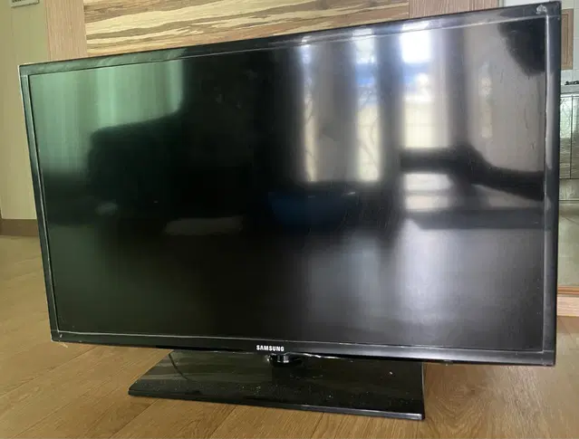 삼성 LED 32인치 TV - UN32EH6030 (3D 안경 포함)