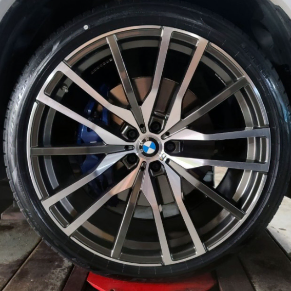 22인치 pcd 112 bmw g05 g06 742m 디자인 건메탈신품휠