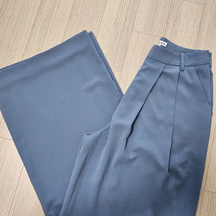 Moon Lee 문리 Pleated Wide Pants 와이드팬츠 블루